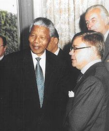 Jean-Yves Ollivier with Nelson Mandela: "I did it because I happened to be in South Africa and I knew all the leaders of the region."